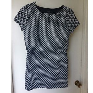 *Black white short sleeve dress